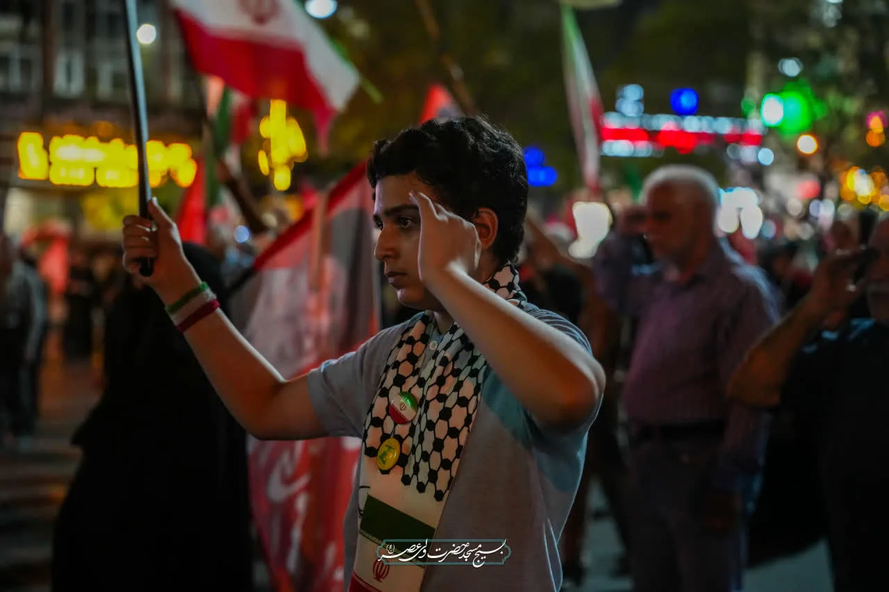 ✊حماسه سازان ایران مردم اند یک ملت، یک کشور...