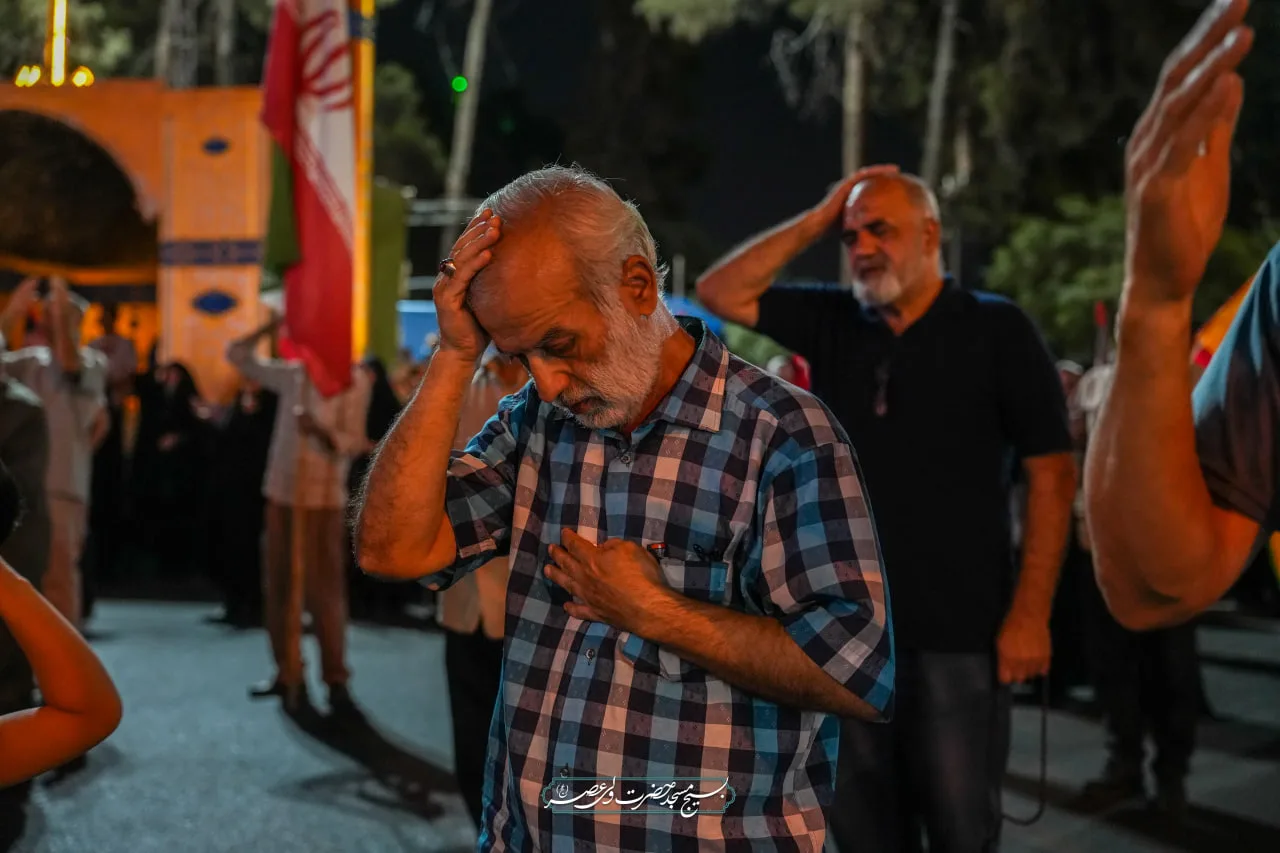 🔷 اینجا هزاران حنجره با یک صدا، از عشق و آرمان خویش سخن گفتند.