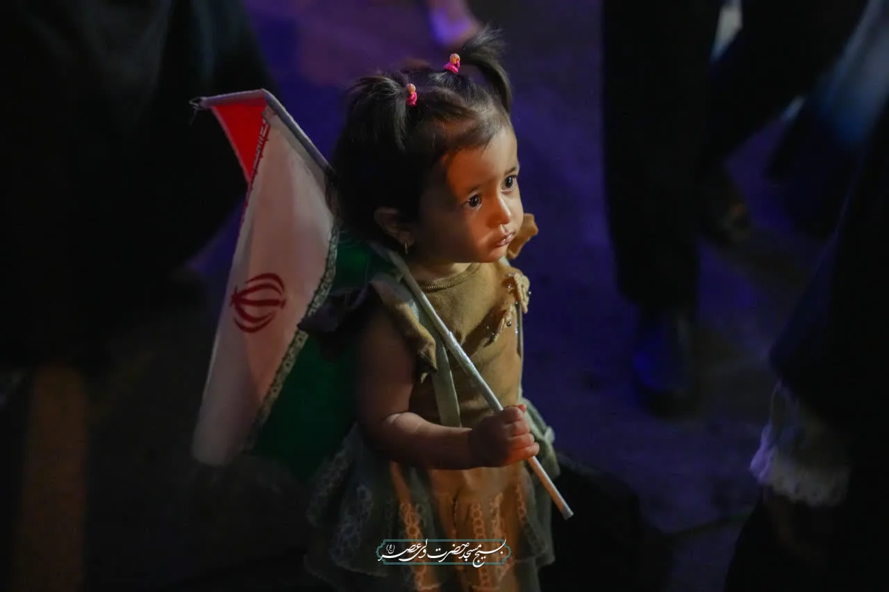 امروز خیابان‌ها شاهد حضور مردمی هستند که ایستادگی را معنا کردند.