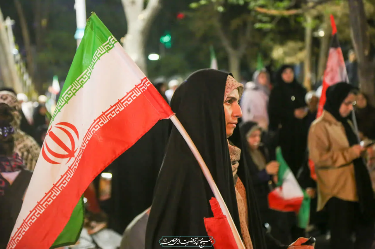این تجمع ، گواه آن هست که ملتی با امید و اراده راسخ ، هرگز تسلیم نمی‌شود.